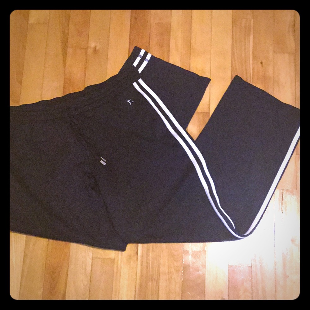 Black danskin now Capris/ pants